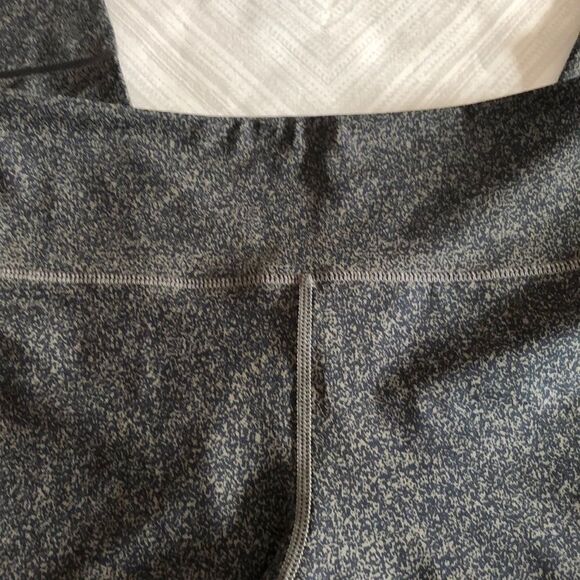 Lilybod Olive & Black Speckled Cropped Leggings - Size L - Picture 2 of 6